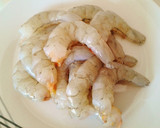 Foto del paso 4 de la receta: Cerdo y langostinos con verduras