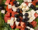 A picture of step 2 of Feta Salad/Salad Keju Feta.