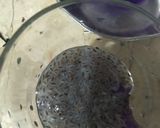 A picture of step 2 of Blue berry drink.