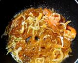 A picture of step 4 of Pad Thai with Mixed Proteins.
