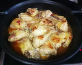 Foto del paso 4 de la receta: Pollo campero al ajillo y pimientos de piquillo