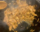 Foto del paso 3 de la receta: Fideos udon salteados con secreto ibérico