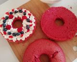 Foto del passaggio 13 della ricetta Fluffosa red velvet "incantevole delizia"