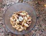 Foto del passaggio 1 della ricetta Quadrotti alla frutta secca