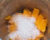 मैंगो लस्सी(mango lassi recipe in hindi) रेसिपी चरण 1 फोटो