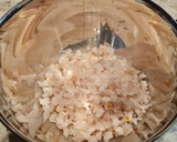 Foto del paso 2 de la receta: Albóndigas de merluza en salsa de ajo y perejil