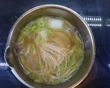 Foto langkah ke 2 dari resep Miesoa kuah oriental dengan sawi putih.