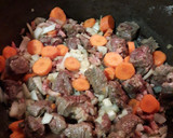 Foto del paso 5 de la receta: Ternera Bourguignon con Rioja