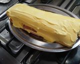 Foto del paso 3 de la receta: Arrollado (pionono) de jamón y queso (fácil)