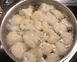 Foto del paso 1 de la receta: Coliflor con ciruelas pasas y bechamel sin gluten gratinadas