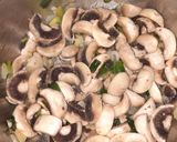 Gombás csicseriborsó pörkölt recept fázis 1 fotója