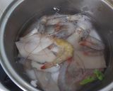 Hình bước làm 2 của món Canh cải cúc