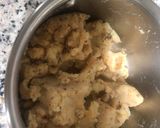 A picture of step 2 of Crispy potato vada.