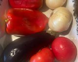 Foto del paso 1 de la receta: Cocas de Sant Joan !!!!!1=Sobrasada, queso de cabra, miel y huevo de codorniz … 2 = de escalivada …