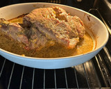 Foto del paso 4 de la receta: Paletilla de cordero entera al horno con especias y miel