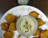 A picture of step 2 of Bhajiyas.