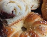 Pas rețetă Covrigi dulci umpluți cu dulceață de cireșe 3 fotografie