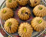 A picture of step 6 of Quinoa Ladoo.
