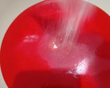 Foto langkah ke 1 dari resep Pudding Susu Merah Putih.