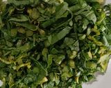 A picture of step 1 of Radish leaves curry.