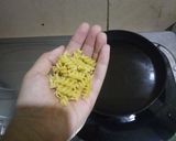 Foto langkah ke 1 dari resep Honey-Mustard Fusilli Salad.