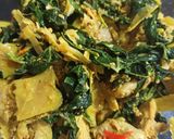 Foto langkah ke 4 dari resep Ayam daun singkong masak kecombrang.