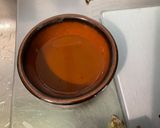 Une image de l'étape 3 de Aubergine rôtie au miel et épices, sauce yaourt et riz au safran.