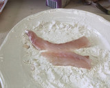 Foto del paso 1 de la receta: Pescado Empanizado a la Sonorense