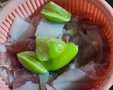 Foto langkah ke 1 dari resep Cumi Basah Cabe Hijau.