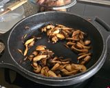 Foto del paso 5 de la receta: Costillas de Ternera a baja temperatura con setas (en olla de cocción lenta)