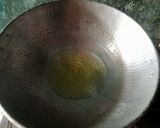 Foto langkah ke 4 dari resep Ayam goreng bumbu kuning.