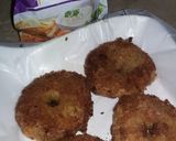 A picture of step 4 of Chicken Donuts.