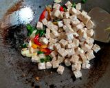 Foto langkah ke 2 dari resep Oseng Tempe Bunga Bawang.