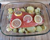 Foto del paso 4 de la receta: Salmón con patatas al horno