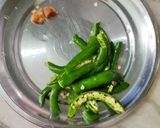A picture of step 2 of Ganyaar/Gandhari saag.