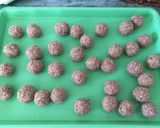 Almás zabpelyhes golyó recept fázis 3 fotója
