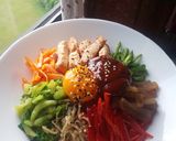 Gambar langkah 3 resipi Bibimbap with cheat gochujang (miso paste + chilli powder + honey).