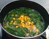 Foto langkah ke 5 dari resep Sayur Bening Bayam Jagung (Tanpa Kencur/Kunci).