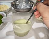 Foto langkah ke 2 dari resep Alpukat Matcha Kocok.