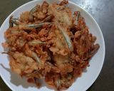 Foto langkah ke 5 dari resep Perkedel Mairo "ikan teri basah".