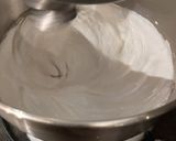 Une image de l'étape 7 de Meringue suisse.