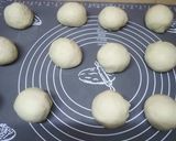 Tejes kifli (sós-köménymagos és fokhagymás) recept fázis 3 fotója