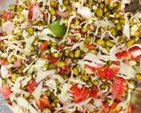 સ્પ્રાઉટસ સલાડ (Sprout Salad Recipe In Gujarati) રેસીપી સ્ટેપ2ફોટો