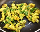 A picture of step 2 of Indian Style Stir Fried Cauliflower.