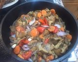 Foto del paso 4 de la receta: Conejo con níscalos (conill amb bolets)