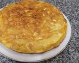 Foto del paso 2 de la receta: Tortilla de papá rellena con jamón y queso