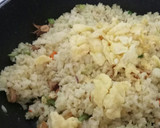 Foto langkah ke 3 dari resep Nasi Goreng CuTe (Cumi Pete).
