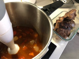 Carrilleras de cerdo con salsa de pimientos y oporto