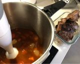 Foto del paso 4 de la receta: Carrilleras de cerdo con salsa de pimientos y oporto