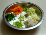 ચોખાનાં લોટની થાલીપીઠ (Rice Flour Thalipeeth Recipe In Gujarati)